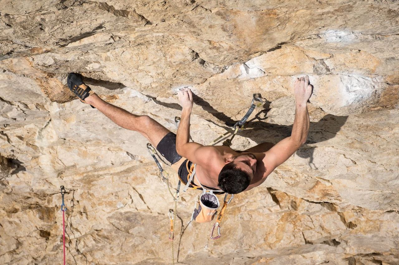 Joao Evora a fazer escalada desportiva